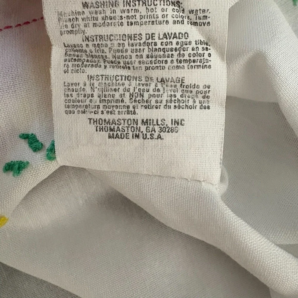 Vintage Thomaston White Hand‎ Embroidered No Iron USA Made Standard Pillowcase